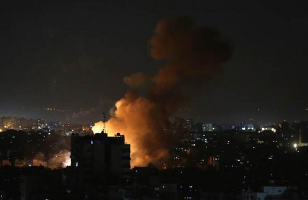 Hamas: Karlkl olmak kaydyla saldry durdurmaya hazrz<br>  st dzey bir Hamas yetkilisi, karlkl olmak kaydyla srail'e ynelik roket saldrsn durdurmaya hazr olduklarn duyurdu. Hamas yetkilisinin szlerini Rusya Dileri Bakanl duyurdu. Bakanlk sz konusu yetkilinin uluslararas topluma Mescid-i Aksa'da g kullanmay durdurmas iin srail'e bask yapma arsn da aktard.