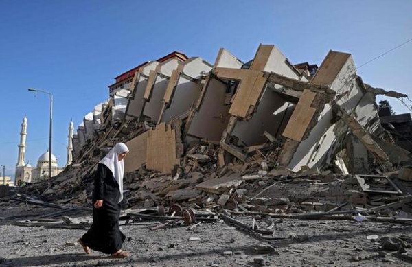 Misilleme saldrs: 100 roket daha atld<br>  Filistin direni rgtlerinden slami Cihad Hareketi'nin askeri kanad Kuds Seriyyeleri, srail'in Gazze'deki sivil yerleim noktalarna ynelik saldrlarna karlk sabah saatlerinde frlattklar 100 roketle Tel Aviv, Askalan, Bir?us Seb?a (Beereva) ve Sderot kentlerini hedef aldklarn duyurdu.