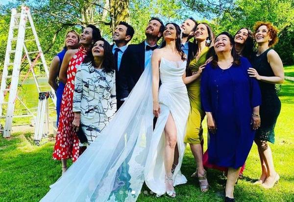 Demet zdemir?in barolnde yer ald dizi yaynland gnden itibaren byk ilgi grm ve sosyal medyada en ok konuulan diziler arasnda yer alyordu.