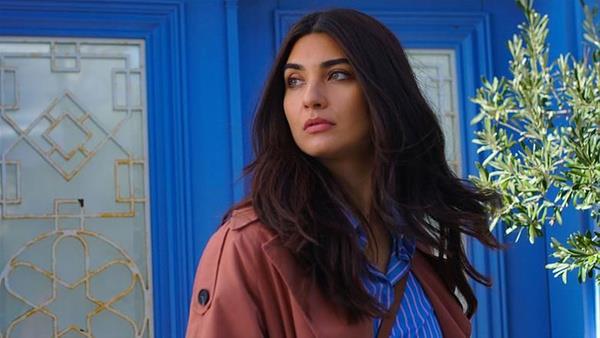 st ste vedalarn ardndan Tuba Bykstn, getmite beraber rol ald Engin Akyrek ile yeniden bir arada rol ald. Fakat reytingleri zaten dte olan Sefirin Kz dizisini Tuba Bykstn de kurtaramad.