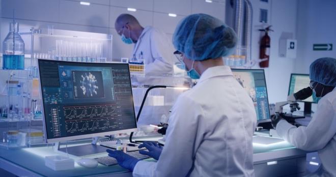 Peki mRna as iin de ayns durum sz konusu olabilir mi? Bonn niversitesi Doa ve Tp Bilimleri Enstits'nn (LIMES) Bakan Waldemar Kolanus, bulgularn a ile ilgili ilikilendirilmesine pheyle yaklayor. DW'ye verdii demete, hcrelerin hemen paralanmasn nlemek iin, mRNA'nn yapsnn alar iin kastl olarak deitirildiini syleyen Kolanus, alarn "Byk olaslkla tersine transkripsiyon yapmayaca" grnde ve bu sebeple, mRNA alarnn bu tr sreler asndan gerek virs genomlarndan ok daha gvenli olduunu sylyor.