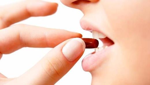 Travma sonras stres bozukluu yaayanlar: ok stresli, zc ve korkutucu yaamsal olaylardan sonra gelien ar kaygl olma halidir. Ciddi trafik kazalar, cinsel saldr, soygun, uzun sreli cinsel istismar, iddetli lmlere tank olmak, terr saldrlar, deprem, sel ve yangn gibi durumlar yaam olanlarda sk grlr.