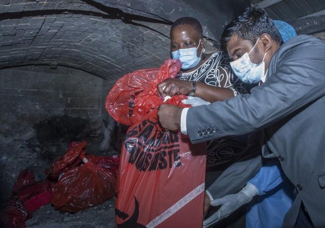 DS TAVSYESN DETRD  Dier taraftanMalavi, Afrika'da alarn sresi dolan tek lke deil. DS balangta etkilenen lkelerden, hala kullanlp kullanlamayacaklarn belirleyene kadar alar elinde tutmalarni stedi. Ancak kurulu imdi, retici tarafndan nceden belirlenmi bir son kullanma tarihi olan alarn imha edilmesi gerektiini sylyor.