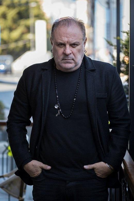 Sergen, ni�anl�s� Nihan �nsal ile 37 g�n sonra hastane odas�nda �ektirdi�i ilk foto�raf�n� payla�t�.