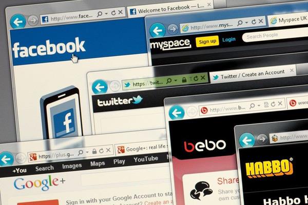 Web analiz firmas Statcounter'a gre; Internet Explorer, nisan aynda masast bilgisayarlar iin kresel tarayc pazar paynda yzde 2?nin altna indii aklanmt.