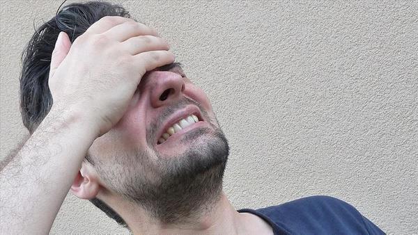 Kovid sonrasnda da nrolojik semptomlar grlebilir  <br>  Hastaln ciddi seyrettii vakalarda bilisel bozukluun yaygn olarak grldn syleyen Dr. Nejla abuk u ifadeleri kulland: ??Bu etki hastann yayla ya da hastalktan nceki durumuyla da ilgili deildir. Ayrca diyabet, yksek tansiyon, kronik akcier hastal olanlarda ya da obezite gibi yksek risk faktrlerine sahip hastalarda, Kovid-19 srasnda inme grlme oran bu risk faktrlerini tamayanlara gre daha yksektir."