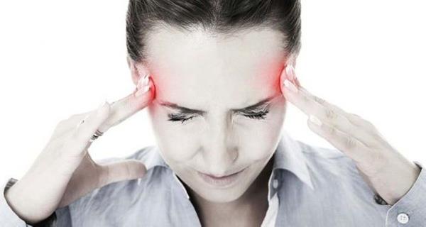 abuk, "Avrupa merkezli bir almada, Kovid-19 geiren hastalarda ba arsnn hastalk semptomlarnn yaklak yzde 70?ini oluturduu gzlenmitir. Bu nedenle, daha nce belirgin olmayan ve ilk defa yaanan iddetli ba arlarnn dier yaygn belirtiler olmakszn Kovid-19 iaretisi olabilecei dnlmektedir?? diye konutu.