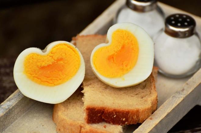 Yapılan doğru analizler diyabetlilerin günde birden fazla yumurta tüketmelerinin kalp hastalığına yakalanma risklerini iki kat artırdığını ortaya koymaktadır.