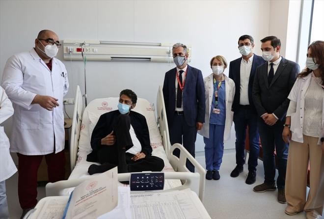 Tayan, Cumhurbakan Recep Tayyip Erdoan'a, ameliyatn gerekletiren doktorlara ve salk alanlarna da teekkrlerini iletti.