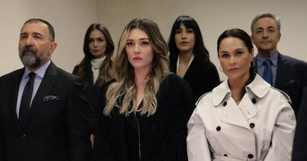 Kanal, final karar verecekken Hlya Avar'n araya girerek yapm irketiyle konutuu iddia edildi. ddialara gre, Avar, ''Beni yalnzca 13 blm iin mi ikna ettiniz?'' diyerek isyann dile getirdi.