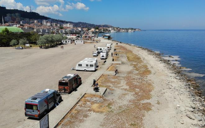 BURSA'nn Mudanya ilesinin dolgu alan karavanclarn aknna urad.