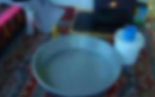 "Bedeni de banyoda leendeymi" diyen Palabayk'n komusu "Srekli kavga ediyorlarm. Kzn tanmam gen bir kzd hemireymi. Senelerdir birka sefer grdm" ifadelerini kulland.