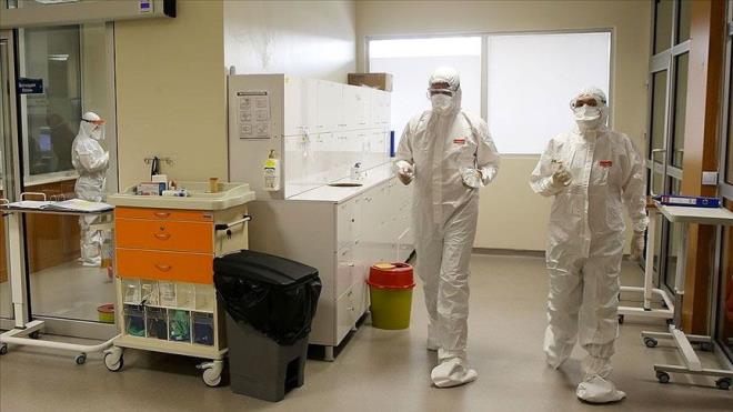 Herkes bu ay olabilir mi?  <br>  BIONTECH asnn 16 ya ve st herkese yaplabilecei onaylanm durumda. Bununla birlikte alanma srecinde risk altnda olan ya da risk grubunda saylanlarn alanmasna ncelik verilmesi art.