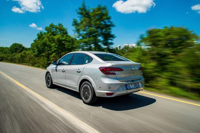 Renault Grubu?nun CMF-B modler platformunda retilen Taliant, X-Tronic anzman, kr nokta uyar sistemi, kablosuz Apple Car Play, 8 in dokunmatik multimedya ekran ve elektrikli park freni gibi zelliklerle geliyor. Ara, Joy ve Touch donanm seviyeleriyle alnabilecek.