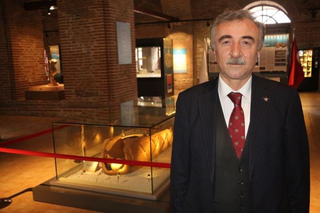 Tokat l Kltr ve Turizm Mdr Adem akr, "Maltz halen gnmzde de eitli ekillerde kullanlan ve bir yemek piirme ve snma aracdr. Mzemizde sergilen maltz Anadolu'nun en nemli uygarlk merkezlerinden ve en nemli devletlerden birisi olan Hitit dneminde kalma bir maltz. Zile'nin Maat Hyk iinde yaplan kazlarla ele geirilen ortaya kan bir buluntudur" dedi.