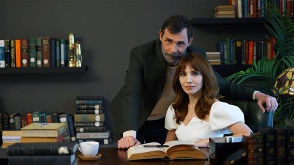 Grg tannn, Azra?nn canl yaynnda Mert?i sulamas zerine, Mert nci?yle sevgili olduklarn itiraf etmek zorunda kald Kat Ev reytinglerde hsrana urad.