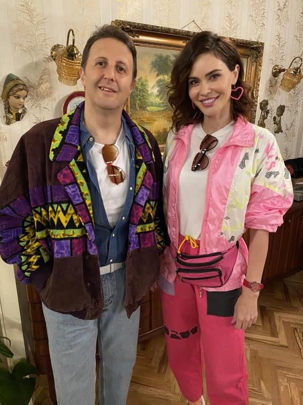 lker Ayrk'n Seksenler dizisine geri dnmesiyle beraber, dizide yepyeni bir hikaye de balyor. Belika'da herkesten gizli evlenen aatay, Belikal ei Amelie ile beraber Rukiye'nin karsna kacak.