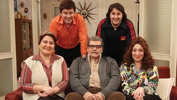 Karsnda yabanc bir gelin gren Rukiye'nin tepkisi ve karakterlerin balarna gelecek olanlar ise dizi izleyicileri tarafndan merak ediliyor.