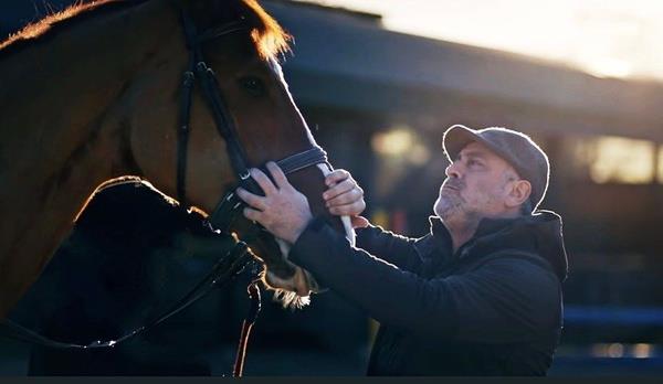 Hamet Faal kaldrld hastanede hayatn kaybetti. Hamet'in lm hem Faal hem de akrbeyli ailelerini ykt. Hzr akrbeyli ise st ste gelen ac kayplarn intikamn almak iin yemin etti.