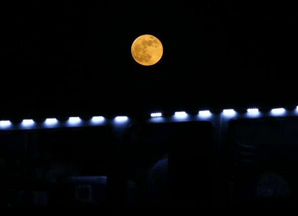 Ankara, stanbul, Kocaeli, zmir ve Trkiye'nin dier ehirlerinden gelen kareler, kartpostallk grntler oluturdu.