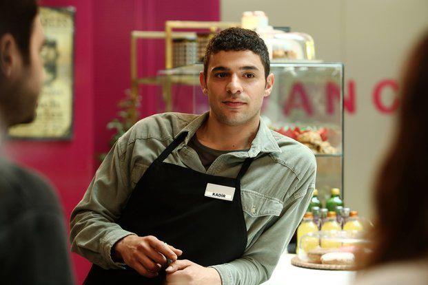 22 Mays'ta 14. son blm ile ekrana gelen dizi yine sosyal medyann konusu olmay baard. zlenme oranlarnn beklenenden ok olmas ve seyircinin diziyi barna basmas yapmcy harekete geirdi ve dizi iin 2. sezon karar alnd.