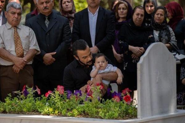 Herkesten vazgeip doduu topraklardan vazgeen Doktor Mjgan, ukurova'da bir ak hikayesinin iine dnce aclar, kayplar da peini brakmad. Tam her ey yoluna girer gibi olduunda Doktor Mjgan'n haberi ukurova'y yakar.