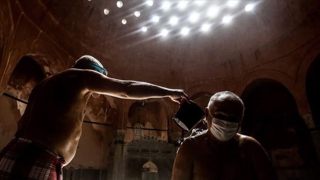 16- HAMAM, SAUNA VE GAZNOLAR YEN BR KARARA KADAR KAPALI  Kapal yzme havuzlar, hamam, sauna ve masaj salonlar, nargile salonu ile gazino gibi iyerlerinin faaliyetlerine yeni bir karar alnncaya kadar ara verilmesine devam edilecek.