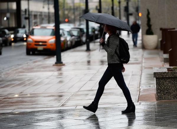 Burdur'un dou kesimlerinde yerel olarak kuvvetli olmas beklendiinden yaanabilecek olumsuz artlara kar (ani sel, su baskn, yldrm, yerel dolu ya, ya annda kuvvetli rzgar, ulamda aksamalar gibi) dikkatli ve tedbirli olunmas gerekmektedir.