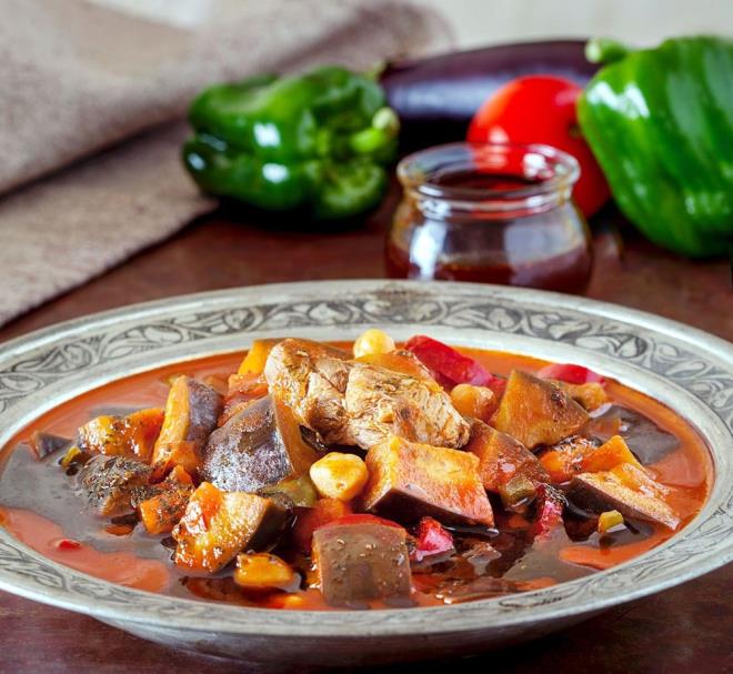 Belirgin bir nitelii, n veya dier zellikleri itibariyle kkenin bulunduu bir yre, alan, blge veya lke ile zdelemi bir rn iin alnan corafi iaret, ait olduklar yreye has rnlerin yurt ii ve yurt dnda n plana karlarak tantlmasna, rn ile ilgili farkndalk olumasna katk salyor.