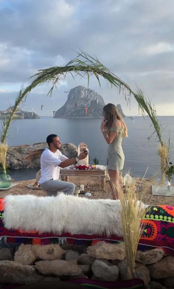 Suba, szlerine; Bir de yarn byk bir parti yapyorum Ibiza'daki evimizde. Hi durmadan dans etmeyi dnyorum. Ah nasl olacak ki hamile halimle deil mi?" diye devam etti.