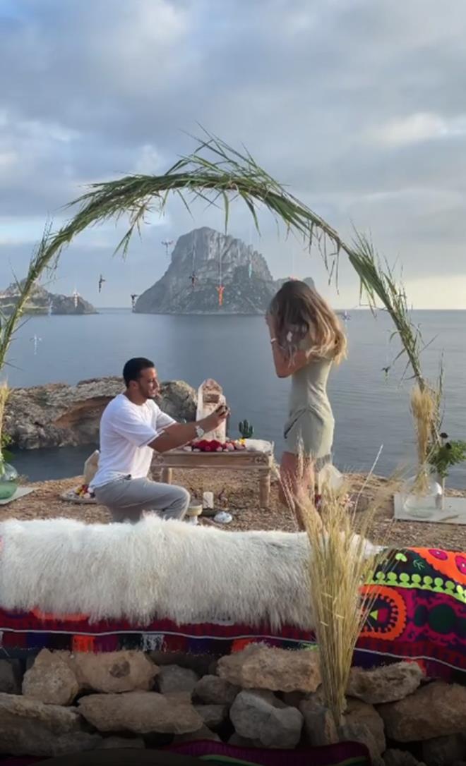 Hamile olduu ynnde hakknda kan iddialarla ilgili eyma Suba, paylat yemek fotorafnn altna "Bugn salkl besleneyim... Sonra karnm falan kar Trk basn yine bilmi bilmi haber yapar" yazmt.