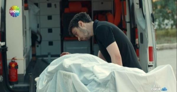 Akn annesini grnce gzyalarna boulurken, Cumali artk beklemenin zamannn getiini dile getirdi.