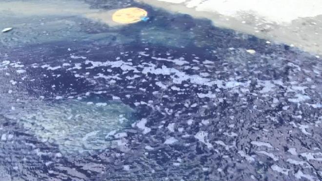 Ayn mahallede oturan Mesut Tulgay ise, "Daha nceden oluyordu, sonrasnda buraya tadilat yapld. Tadilat biteli 3-4 gn oldu. Bu sefer daha iddetli akyor'' dedi.