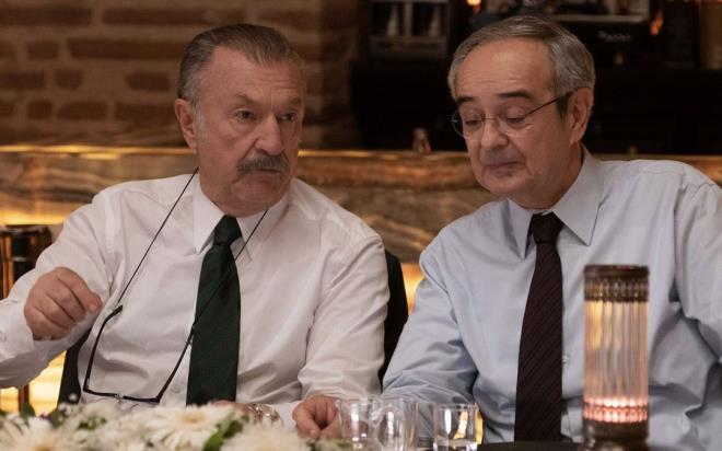 Camdaki Kz dizisinin nmzdeki hafta sezon finali yapmas ve Maral dizisinin bitmesi de bu iddialar glendirdi.