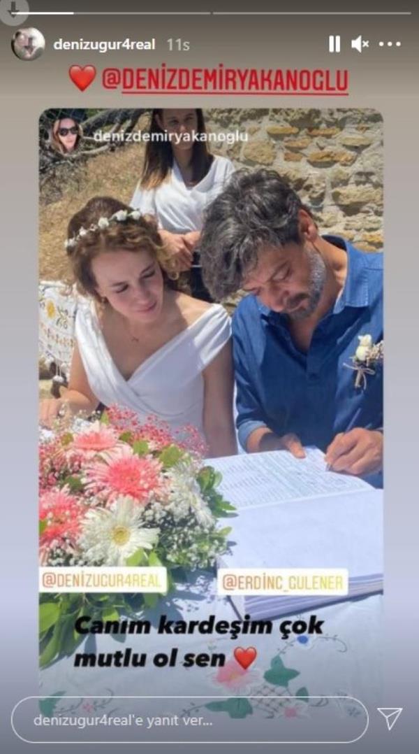 Gsteriten uzak bir nikah yapmak isteyen ift, gelinlik ve damatlk yerine daha sade kyafetler tercih etti.