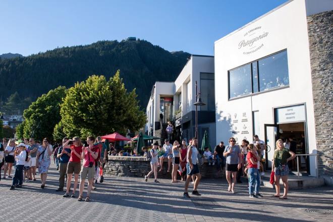 lkede maske zorunlu olmasa da hkmet hala maskelerin kalabalk ve kapal ortamlarda taklmasn tevik ediyor.