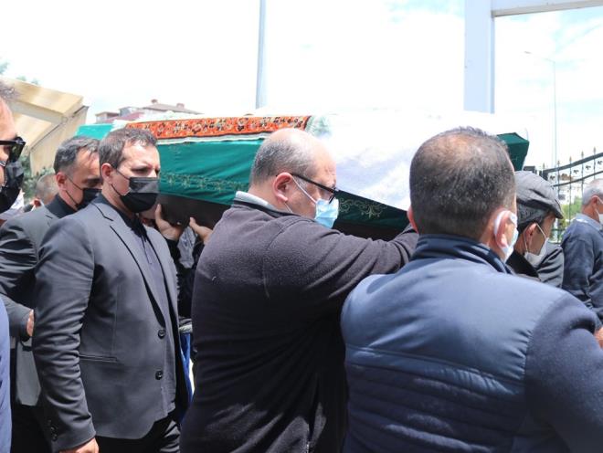 Yadut'un cenazesi, uakla stanbul'a buradan da Tekirda'n erkezky ilesine getirildi.