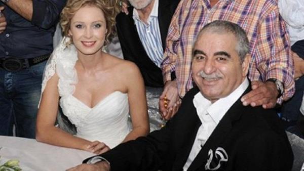 brahim Tatlses, daha nceki birlikteliklerinde sadece Adalet Tatlses ve Ayegl Yldz?la resmi olarak nikh masasna oturmutu.