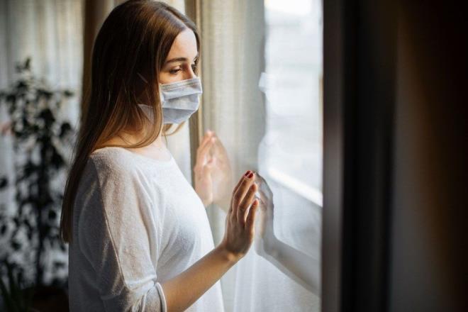 UZUN COVD'N HER ORGANI ETKLEYEBLCEN GSTERYOR    Konuya ilikin aklama yapan, Washington niversitesi Tp Fakltesi'nde tp ve bulac hastalklar doenti olan Dr. Helen Chu, ?Bu alma, bykl ve eitli ya gruplarnda hastalk iddeti aralna bakabilme yetenei nedeniyle olduka gl. Uzun sreli Covid-19?un neredeyse her organ etkileyebileceini gsteriyor? dedi.