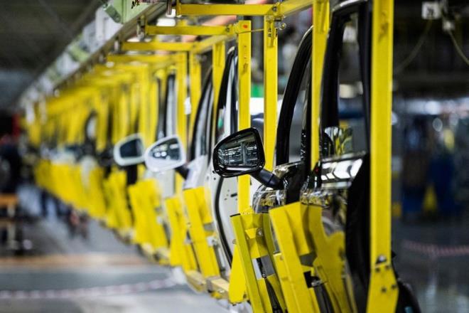 Sfr emisyon hedefine doru ilerlemek iin konuyu dizel, benzin, LPG, hibrit gibi balklarn tesine tamak gerekiyor. evreci modeller gnmzde art devam ettirirken, firmalar dev fabrikalar ve ofislerinde de sfr emisyon iin yara girdiler.