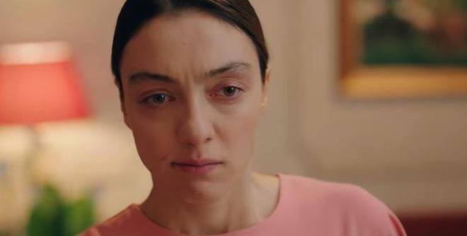 Krmz Oda sezon finalinde, Glben ziyaretiyle yeni balanglara vurgu yaplyor.