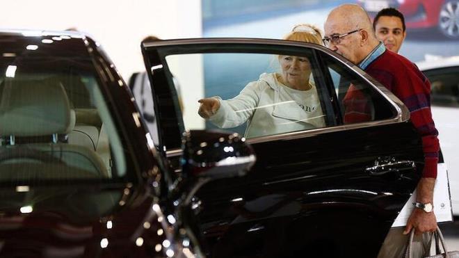 te Trkiye'de sat yapan Toyota, Citroen, Renault, Dacia, Ford, Hyundai, Peugeot, Kia,Opel ve Volkswagen'in liste fiyatlarna gre en ucuz modelleri...