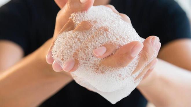 Kirli ellerle temas da hastalk etkeni bakteri ve virslerin gdaya bulamasna yol ayor. Bu duruma ?apraz bulama? deniyor. Dolaysyla zellikle herhangi bir pimi veya pimemi gdaya dokunmadan nce ellerinizi en az 20 saniye boyunca mutlaka sabunla ykamalsnz.