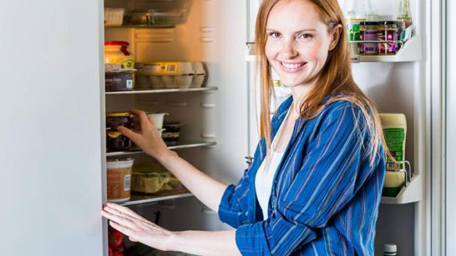 nk buzdolabn ok doldurursanz ieride souk hava her besine ayn derecede etki etmez ve bunun sonucunda yiyeceklerde mikroorganizmalar remeye balar. zellikle scak mevsimlerde dolabn kapan ok sk aarak ierideki scakln artmasna da yol amayn.