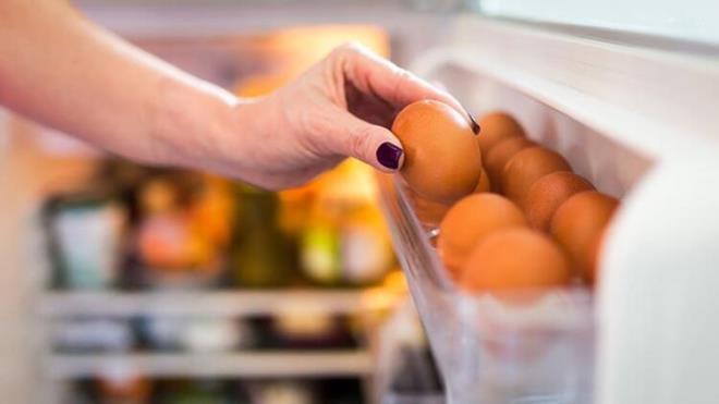 Ayrca buzdolabna asla ykayarak kaldrmayn. Bunun nedeni ise ykandktan sonra yumurta kabuunun zerindeki gzeneklerin alarak hastalk oluturan mikroorganizmalarn hzla yumurtann iine girmelerine sebep olmas.