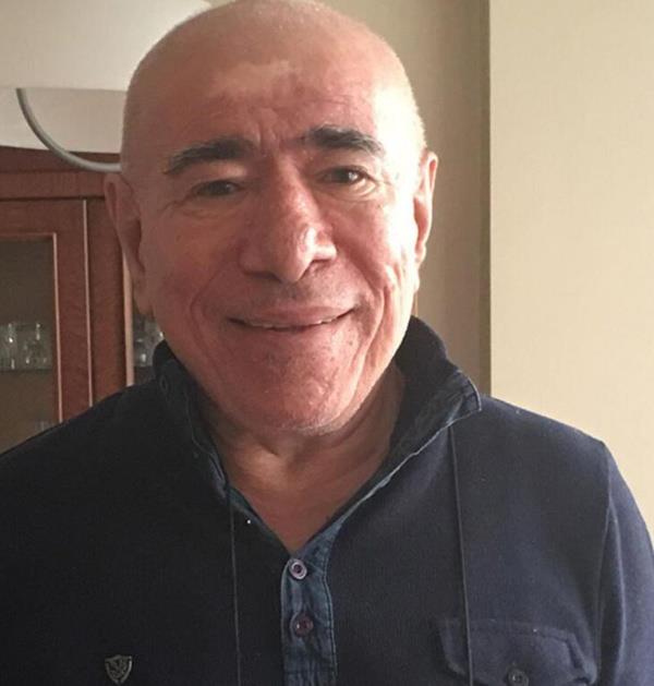 "11 kardeten 7'si yoksulluk hastalklarndan hayatn kaybetti. Kardelerimden bir tanesi yand, gzmn nnde yand" diyerek Salman yaad ac olaylar anlatt.