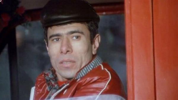 Yaanan kt olay Salman "Su kaynyor. Benden bir ya kk kardeim o zaman 2.5-3 ya yanda. Sobaya uzanyor, etei yanmaya balyor ve ben oradaym. Kapy aamyorum..." szleriyle anlatt.