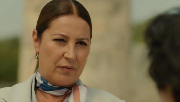 Dizide Hnkar Yaman' canlandran Vahide Perin'in vedasyla dizide ayrlk sreci balamt.