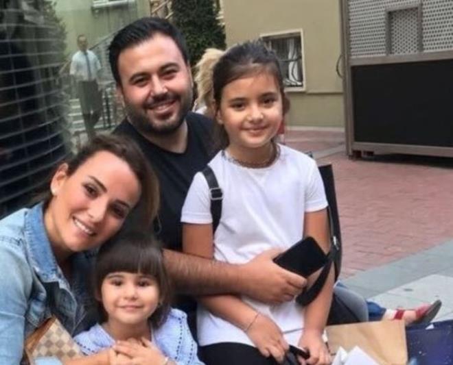 arkc, kardeinin salk durumu hakkndaki sorulara ?Durumu ok kritik, dua istiyoruz? diye yant verdi.