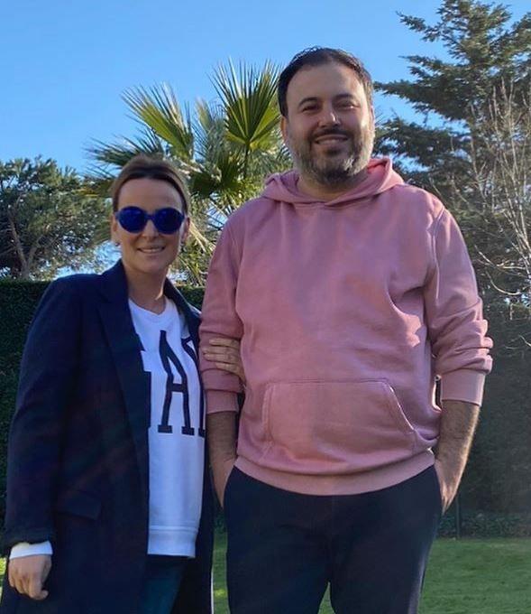 Gz yal ei Alian teselli ediyor  <br>  Seluk Tekta?n gzyalarna boulan ei Merve Tekta? Alian ve annesi teselli etmeye alt.